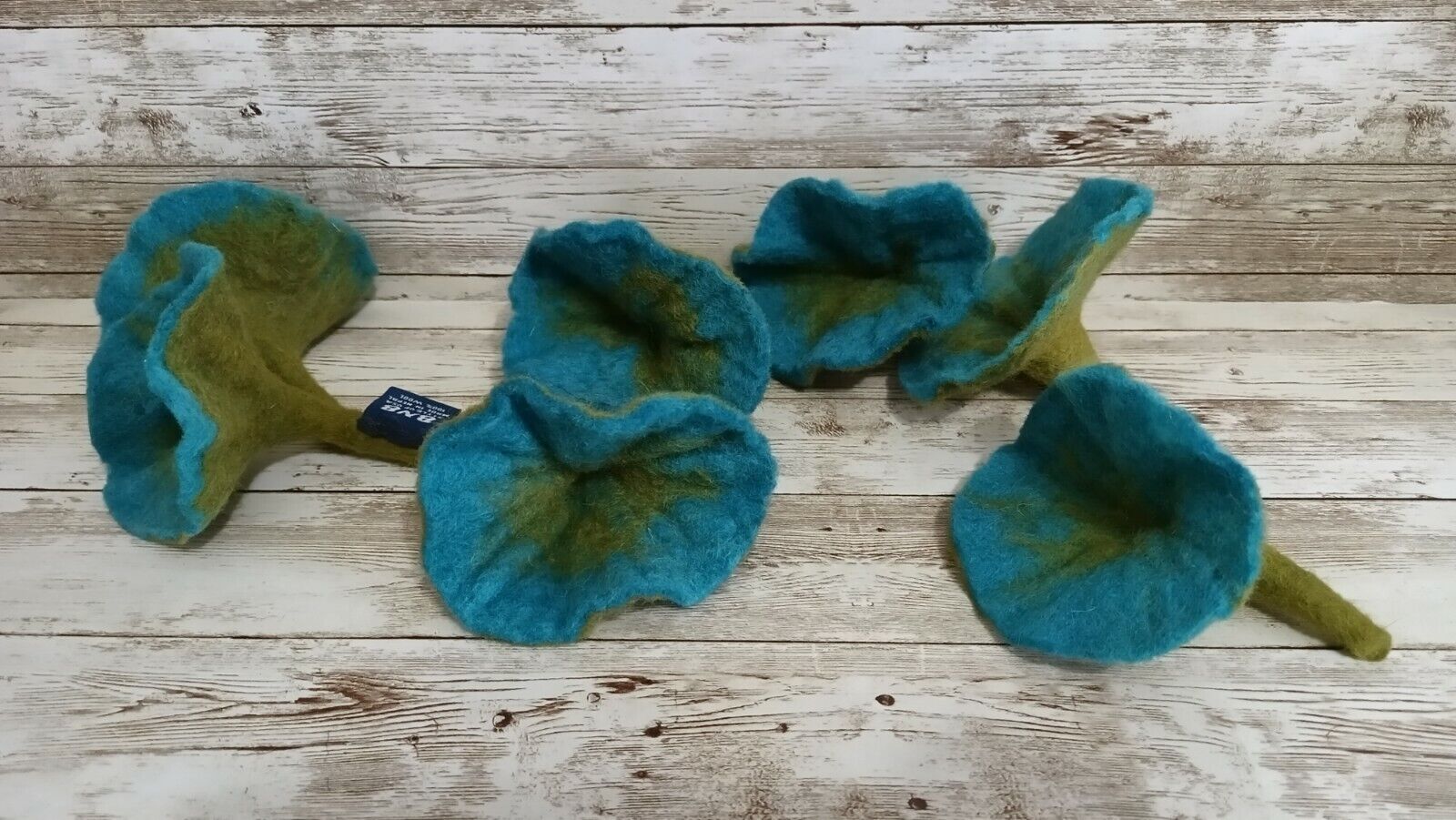 Bnb Wool Felted Decorative Flower Vine Garland Green Blue Poppy 22" Mod Art