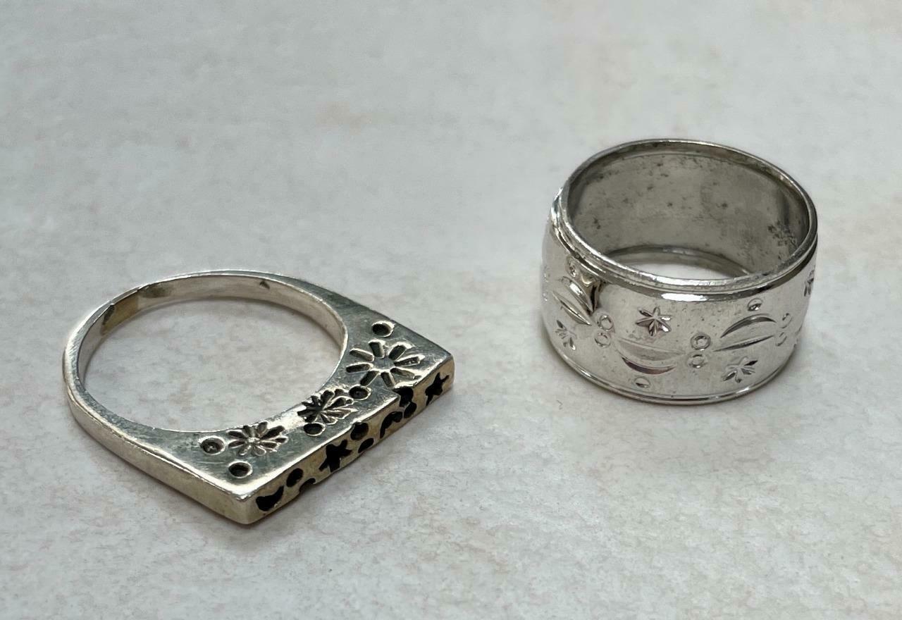 Lot of 2 Sterling Silver Unique Etched Rings~ Sizes 5.25 / 6.75~ 8.3g ~ 11-A1661