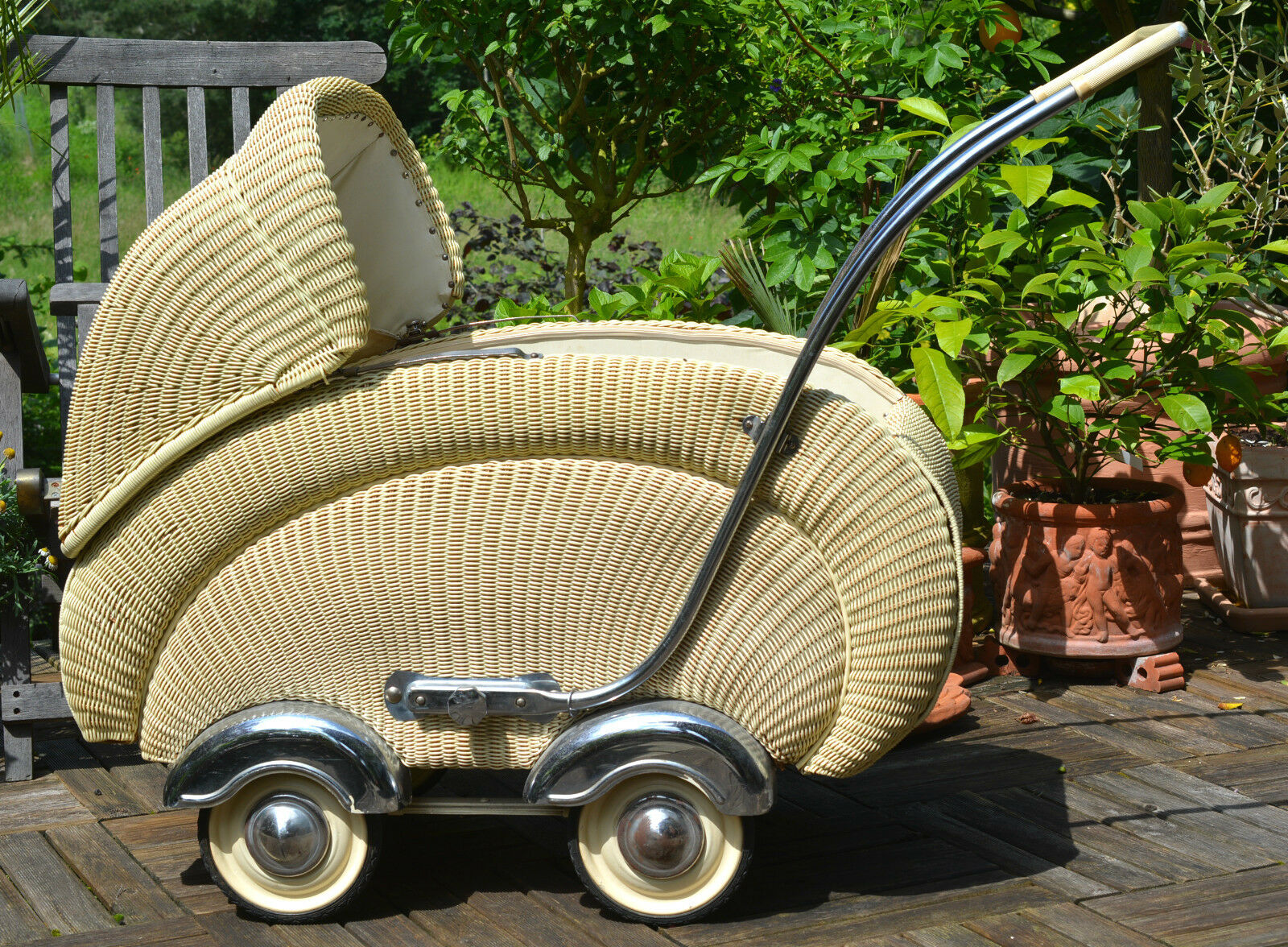 Antique Basket Streamline Tan Wicker Carriage Stroller Buggy Baby